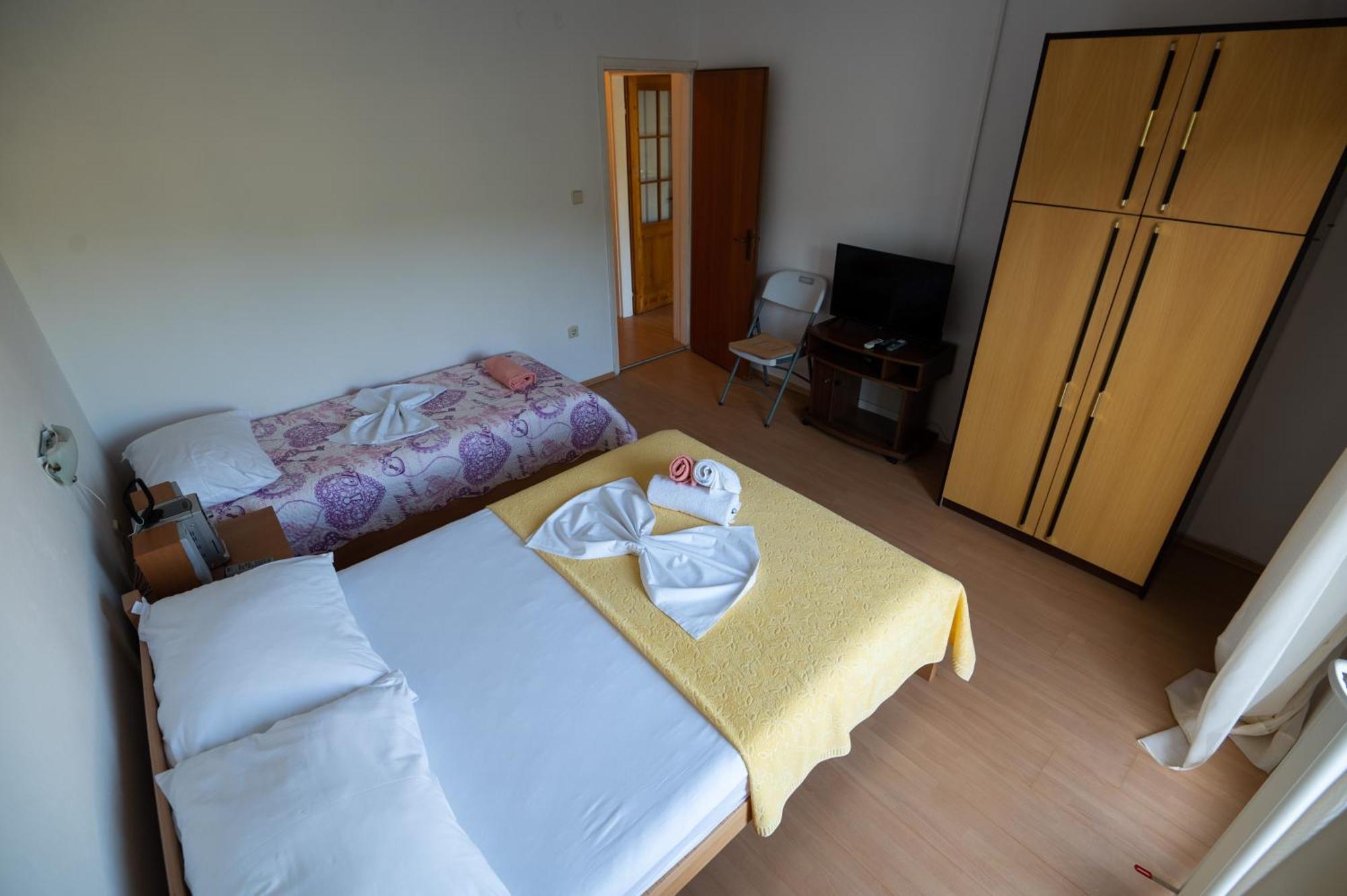 Marina'S Apartments Ražanac Rom bilde